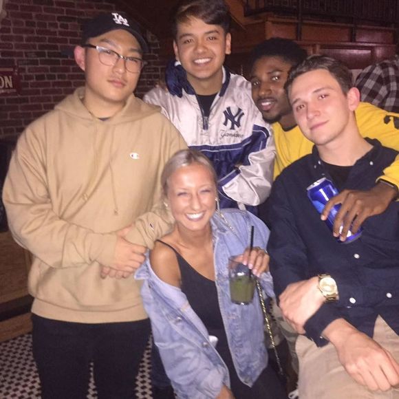 Meet your Posher, Woojin - Picture 1 of 1